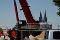 Betonmischer umgestuerzt Koeln Deutz neue Rheinpromenade P081